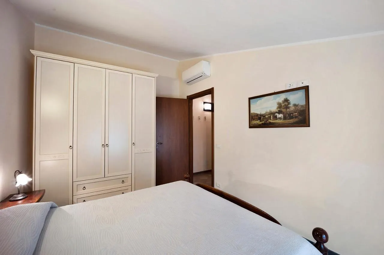 Messalina Agriturismo La Scuderia Molino Nuovo  0*, Molino Nuovo (Savona) Italia